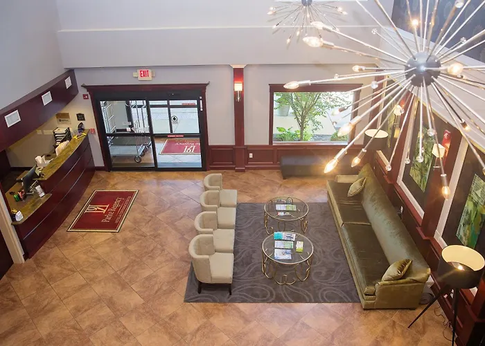 Parke Regency & Conference Center 3*
