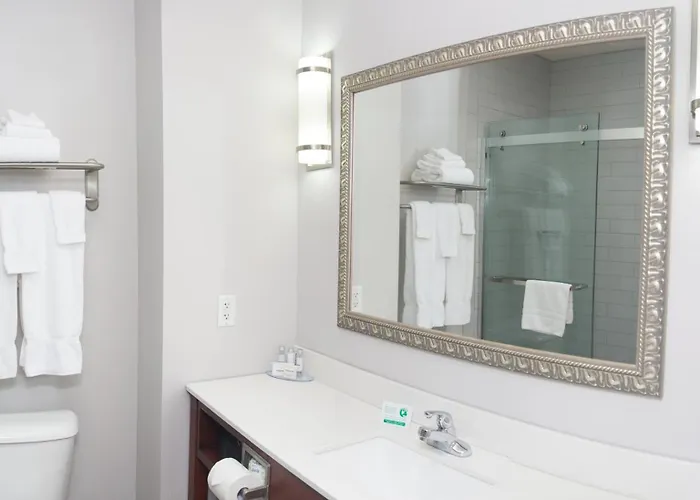 Parke Regency & Conference Center Hotel